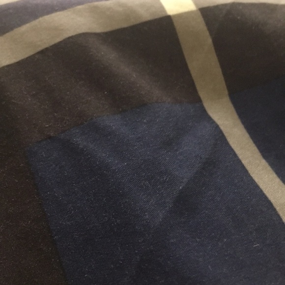 Meet your Posher, Lisa - Picture 1 of 1